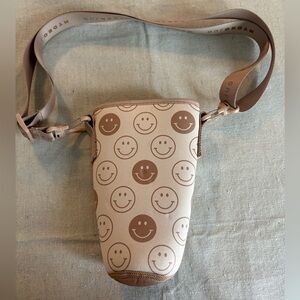 Hydro jug Shaker Sleeve Tan Smiley Face